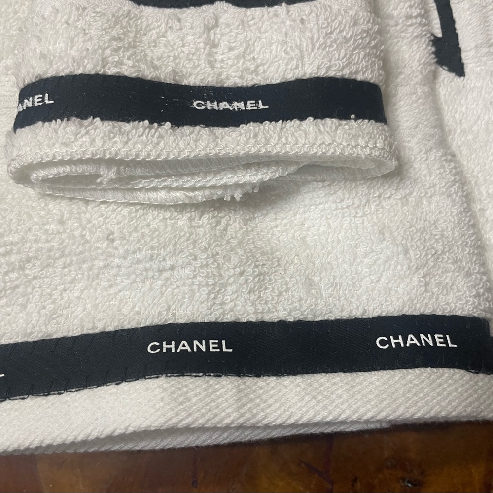 Custom towel set
